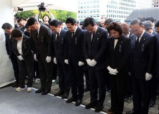 "검찰보다 더한 '경찰 특검'"…국민의힘 '민중기 폭력 수사' 맹렬 비판 등 [10/15(수) 데일리안 출근길 뉴스]