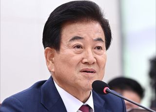 "'두 국가론' 정부 입장될 것" "李대통령 北 주적 아니라고 생각"…정동영 발언 도마