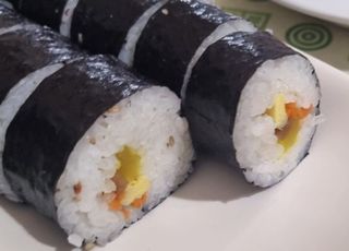 개선하겠다던 제주도…"김과 밥만 가득한 4000원 김밥" 논란 일자