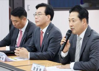 수면 위 재부상한 '정당해산'…국민의힘, 대응 전략은