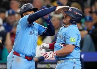 ‘홈런 5방’ 토론토, ALCS 원정 3차전서 반격 성공