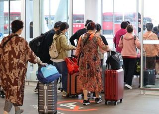 "중국 운전면허로 한국서 운전?"…경찰, 중국인 관광객에 '운전 허용' 조건부 검토
