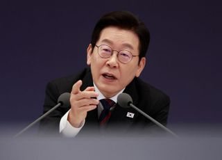 "원칙적 허용 관점 전환"…李대통령, '네거티브 규제' 기조 방점