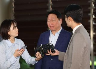 '이혼 소송 부담' 털어낸 최태원 "법원 판단에 더 이상 할 말 없다"