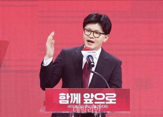 한동훈 "김병기, '알뜰살뜰' 장미아파트 산 게 억울? 착각하지 말라"