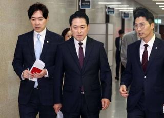 "부동산 대책, 청년 죽이기법" 10·15 부동산 대책에 野 공세 고삐