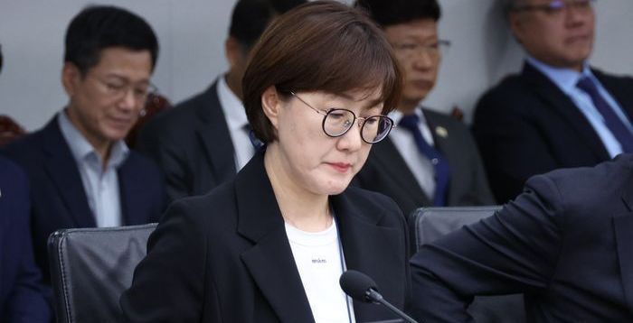 박지원 "너 똑똑한데 국감 받아라"…김현지 "안나간다고 안했다"