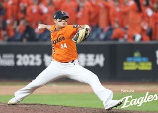 '살아나야 하는데' 한화 폰세 6실점·김서현 강판, 마음 무거운 김경문 감독 [플레이오프]