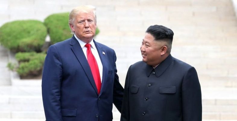 [속보] 로이터 "트럼프, 아시아 방문 때 김정은과 회동 조용히 논의중"