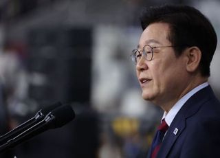 대외 요소에 흔들리는 李정부 '국정 동력'…분수령 된 '한미 관세협상'