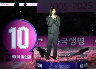 영구결번! 김연경, 진짜 마지막 은퇴식에서 작별 인사 "여러분들 응원 있어 이 자리까지"