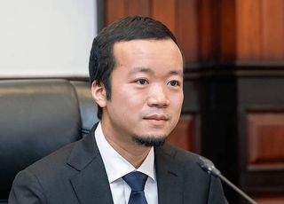 '캄보디아 범죄 배후' 프린스그룹 회장, 자취 감췄다
