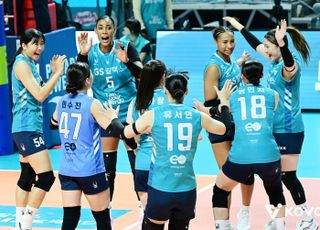 프로배구 GS칼텍스, ‘우승 후보’ IBK기업은행 격파