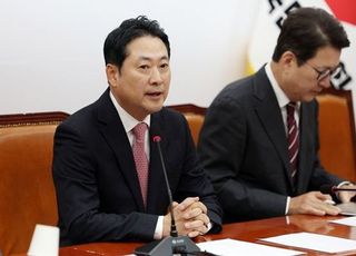 장동혁 "10·15 대책으로 온 국민 공황상태…냉장고가 아니라 부동산 부탁해"