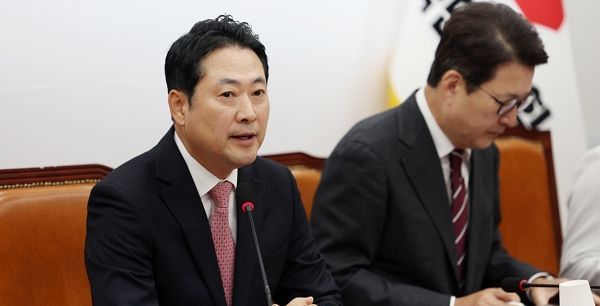 장동혁 "10·15 대책으로 온 국민 공황상태…냉장고가 아니라 부동산 부탁해"