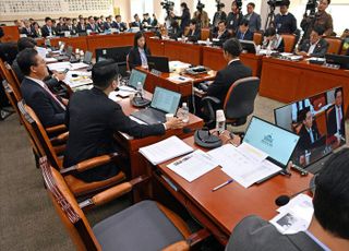 “조희대에서 김현지로…국정감사 아닌 사적감사”