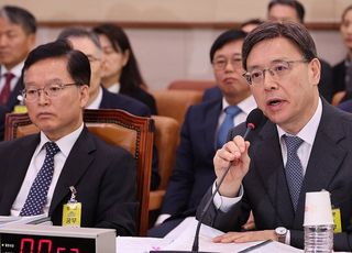'JMS 성범죄 녹취' 등사 허용 논란, 법사위 국감서 재점화 [2025 국감]