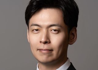 “경영 전면에 나섰지만”…갈 길 먼 롯데 3세 승계