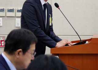 정지영 현대백화점 대표 "농약 우롱차 사태, 전적으로 책임질 것"