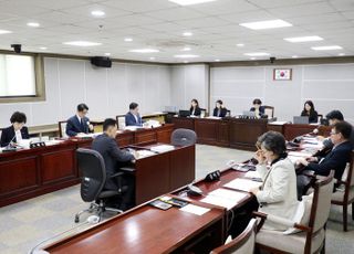 수원특례시의회 문화체육교육위원회, 조례안 등 9건 심사