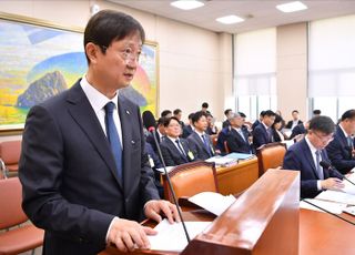 이찬진 "가상자산 자율규제 한계…자본시장 준하는 규제 필요" [2025 국감]