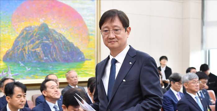 정무위 국감, 이재명 정부 ‘실세’ 정조준... 이찬진·민중기 ‘부동산·주식’ 질타 공세(종합)[2025 국감]