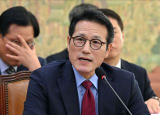 국감 질의 답변하는 정병국 한국문화예술위원장 [2025 국정감사]