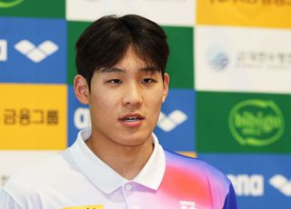 ‘47초39’ 김영범, 황선우 넘고 수영 남자 자유형 100m 한국 신기록