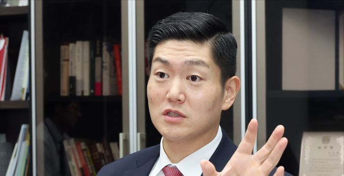김재섭 "尹 면회 이번이 마지막…윤어게인으로 무슨 선거 치르나"