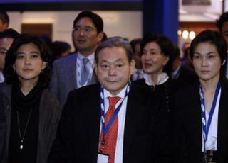 [이건희 5주기] '초일류 삼성'의 혁신가, 사회를 품은 기부자로