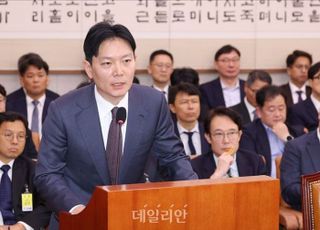 박상용 검사, '페트병 술 반입 의혹'에 "가짜뉴스"…이화영은 "녹화실서 마셔"