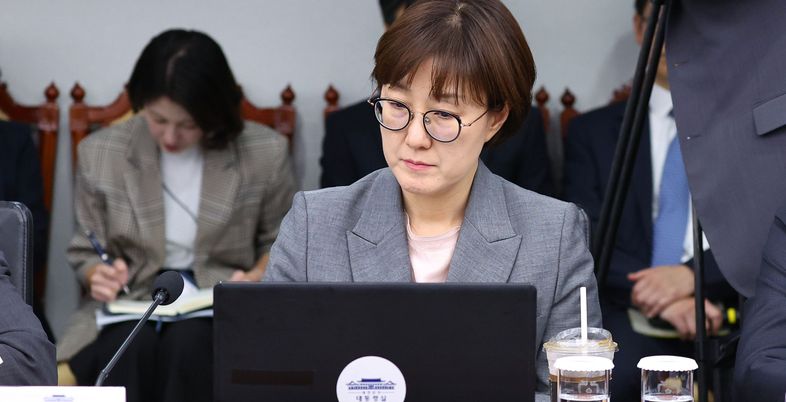 종반 향하는 국감…野 "슈퍼슬롯 출석" 압박 공세 고삐
