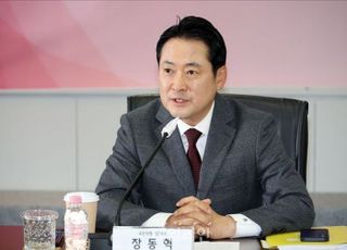 '평생당원' 만난 장동혁 "당원 중심 정당 만들 것"