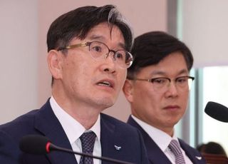 여야에 십자포화 맞는 공수처장…사퇴론까지 [2025 국감]