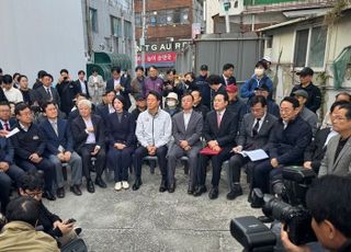 [현장] "'10·15 대책' 철회하라"…국민의힘, 오세훈과 후폭풍 맞은 노원으로