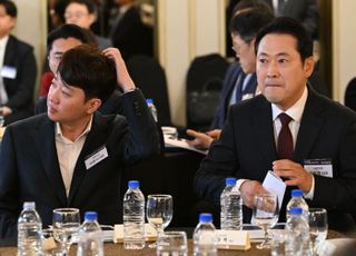 민주당, 장동혁 '다주택자' 비판에…이준석 "벤틀리 타면서 중형차 공격"