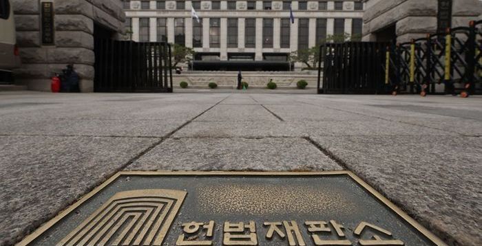 헌재 "사전투표제, 선거권 침해 아냐"…전원일치 합헌