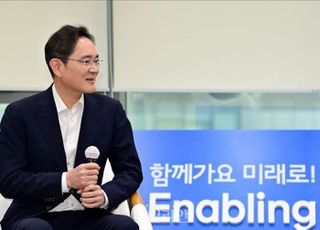 미래로 가는 삼성, 반도체 너머 손에 쥘 것은 [이재용 취임 3년③]