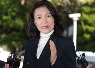 3차 조사 출석 이진숙 "경찰, 권력의 도구로 사용"