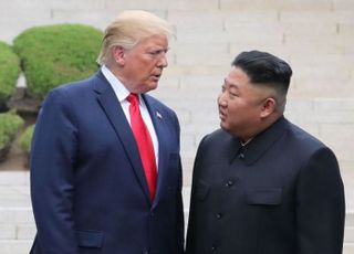 세계가 경주보다 '파주' 지켜본다…北침묵 속 판문점서 '번개회동' 성사되나