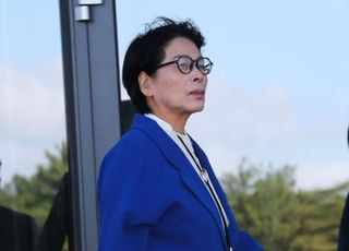 국민의힘 "'청탁'과 '뇌물' 사이 '양자 역학'? 최민희 즉각 사퇴"