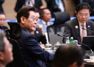 재판중지법에 법원행정처 폐지까지…與, 사법개혁 고삐 죈다
