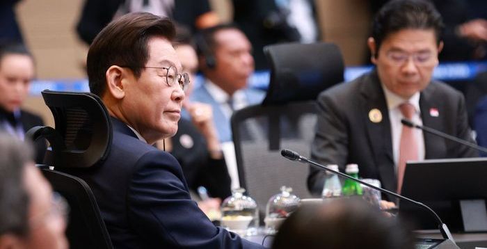 與 "재판중지법, 이달 내 처리 가능성" 野 "반헌법적 발상, 적반하장"