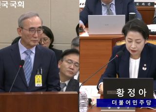 "KT 소액결제 사태 신고 왜 늦었나" 지적에…김영섭 대표 "당시 확인 못해" [2025 국감]