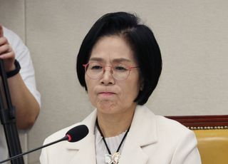 최민희, '딸 결혼식' 추가 의혹에 논란 확산…사퇴 압박 거세져