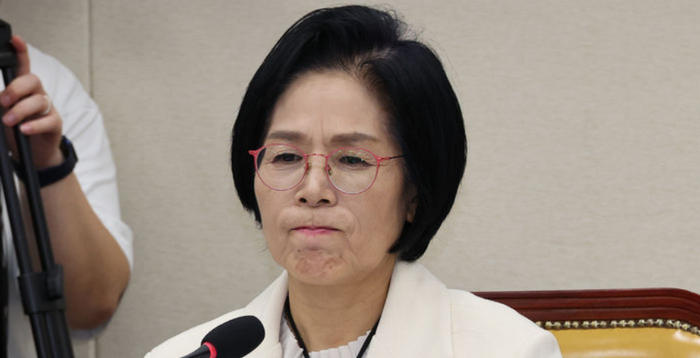 최민희, '딸 결혼식' 추가 의혹에 논란 확산…사퇴 압박 거세져