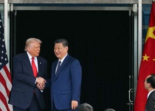 [속보] 미중 정상회담 1시간 40분만에 종료...트럼프 美대통령 출국