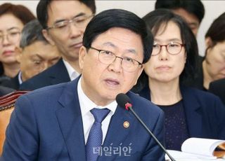 최교진 교육장관 "캄보디아 사태 추가 피해 예방…사교육 경감 방안 마련" [2025 국감]