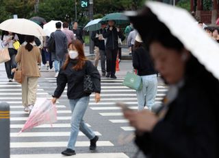 밤부터 곳곳 약한 비소식...야외활동 시 주의 필요한 '쯔쯔가무시증' [오늘 날씨]