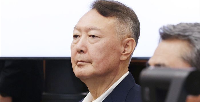 尹, 4개월 만에 '내란우두머리 재판' 출석…'증인 출석' 곽종근과 공방(종합)